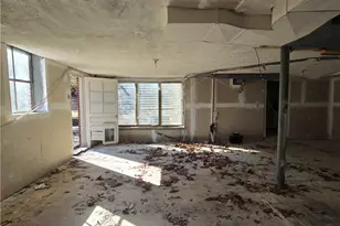 912 Friendly Rd, Eden, NC 27288 - Photo 16