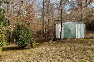 240 Oakcrest Dr, Madison, NC 27025 - Photo 24