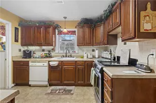 1878 Camden Forest Dr, Winston-Salem, NC 27127 - Photo 16