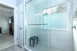 4406 Chimney Springs Dr, Greensboro, NC 27407 - Photo 18