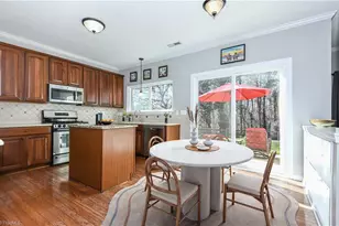 4406 Chimney Springs Dr, Greensboro, NC 27407 - Photo 12