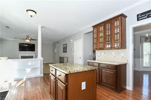 4406 Chimney Springs Dr, Greensboro, NC 27407 - Photo 10