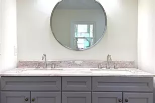 2010 Sharonbrook Dr, Greensboro, NC 27405 - Photo 20