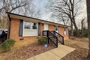 2010 Sharonbrook Dr, Greensboro, NC 27405 - Photo 4