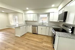 2010 Sharonbrook Dr, Greensboro, NC 27405 - Photo 8