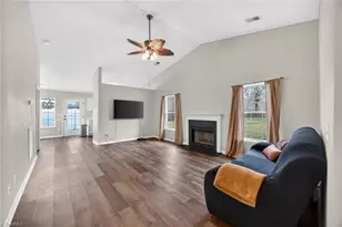 2107 Jefferson Ct, Archdale, NC 27263 - Photo 4