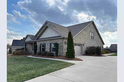 3242 Waterford Glen Lane, Clemmons, NC 27012 - Photo 2