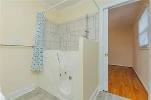 5946 Drake Rd, Greensboro, NC 27406 - Photo 26