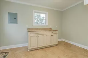 5946 Drake Rd, Greensboro, NC 27406 - Photo 20