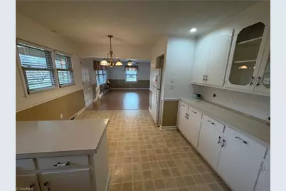 200 Arlington Street, Mount Airy, NC 27030 - Photo 10