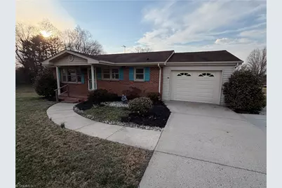 200 Arlington Street, Mount Airy, NC 27030 - Photo 2