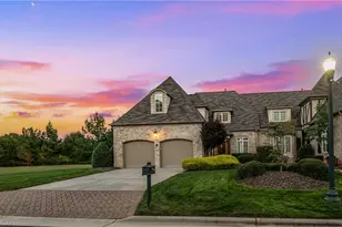 39 Creswell Manor Dr, Greensboro, NC 27407 - Photo 2