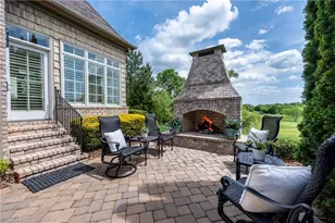 39 Creswell Manor Dr, Greensboro, NC 27407 - Photo 4