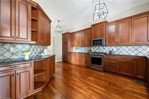 39 Creswell Manor Dr, Greensboro, NC 27407 - Photo 16