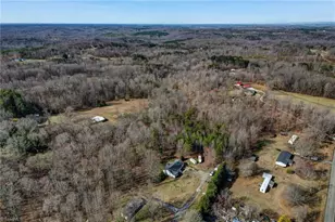 114 Douglas Ln, Reidsville, NC 27320 - Photo 6