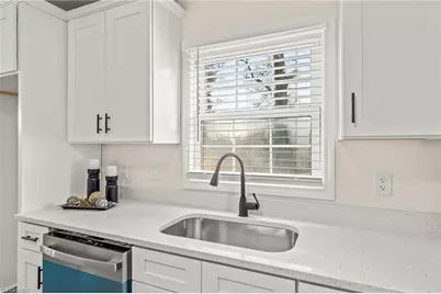 1406 Chatham Drive, High Point, NC 27265 - Photo 12