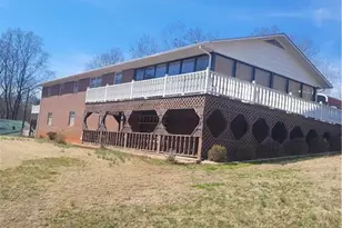 250 Hilltop Acres St, North Wilkesboro, NC 28659 - Photo 8