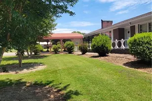 250 Hilltop Acres St, North Wilkesboro, NC 28659 - Photo 4