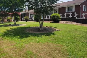 250 Hilltop Acres St, North Wilkesboro, NC 28659 - Photo 2