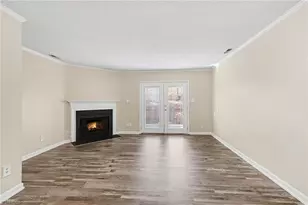 4625 Lawndale Dr, Greensboro, NC 27455 - Photo 4