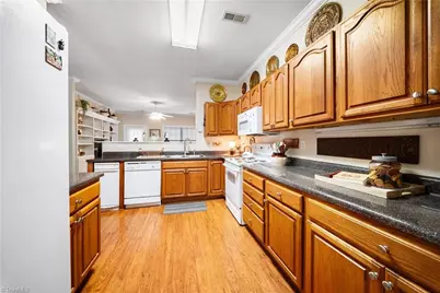 121 Fox Haven Court, Lexington, NC 27292 - Photo 6