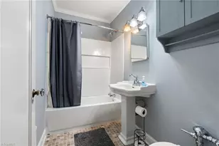 1013 N Elm St, Greensboro, NC 27401 - Photo 18