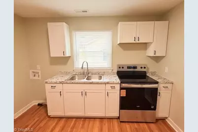 215 Marshall Street, Greensboro, NC 27401 - Photo 10