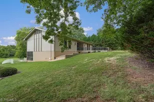 414 Lynrock St, Eden, NC 27288 - Photo 4