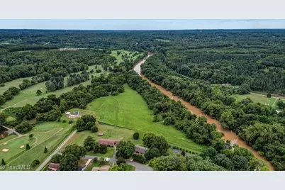 414 Lynrock Street, Eden, NC 27288 - Photo 48