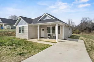 444 Weatherly St, Ramseur, NC 27316 - Photo 22