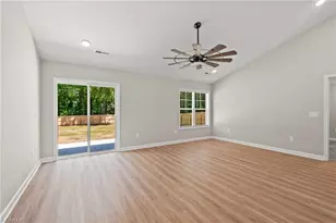 134 Hewes St, Winston-Salem, NC 27103 - Photo 8