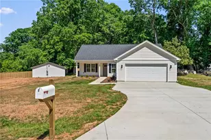 134 Hewes St, Winston-Salem, NC 27103 - Photo 26