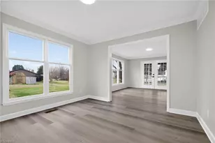 1516 Country Ln, Kernersville, NC 27284 - Photo 8