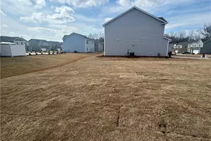 321 Shiloh Wy, Mebane, NC 27302 - Photo 4