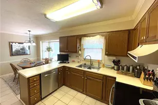 5901 Spanish Oak Dr, Greensboro, NC 27409 - Photo 6