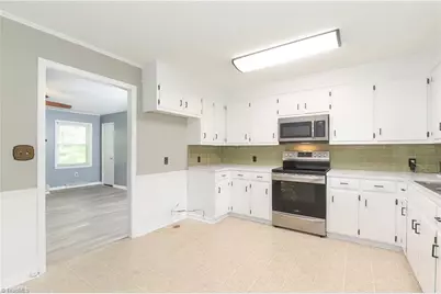 429 Mendenhall Drive, Winston-Salem, NC 27127 - Photo 18