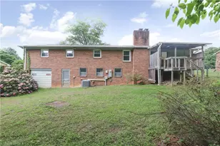 429 Mendenhall Dr, Winston-Salem, NC 27127 - Photo 8