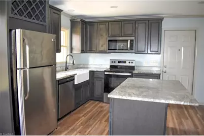 5285 E Holly Grove Road, Thomasville, NC 27360 - Photo 8
