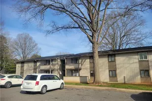 2240 Sunderland Rd, Winston-Salem, NC 27103 - Photo 2