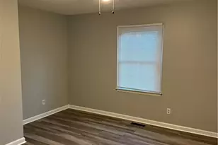 8 Kings Forest Ct, Greensboro, NC 27405 - Photo 2