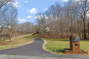 7902 Southerland Dr, Browns Summit, NC 27214 - Photo 44