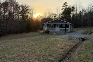 1202 Farm Rd, Pilot Mountain, NC 27041 - Photo 44