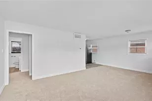 1702 Eastwood Ave, Greensboro, NC 27401 - Photo 4