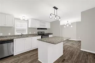 131 Altavista Ct, Clayton, NC 27520 - Photo 4