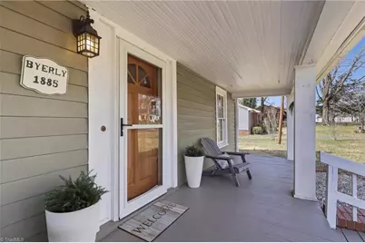 505 W Decatur Street, Madison, NC 27025 - Photo 4