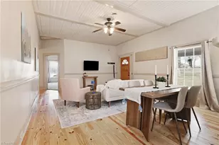 505 W Decatur St, Madison, NC 27025 - Photo 10