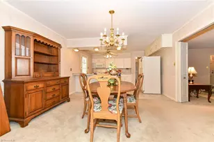 2702 Holly Dr, Greensboro, NC 27408 - Photo 6