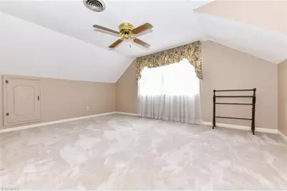 2702 Holly Drive, Greensboro, NC 27408 - Photo 18