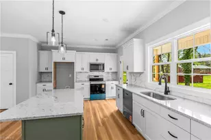 109 Hickory St, Yadkinville, NC 27055 - Photo 14