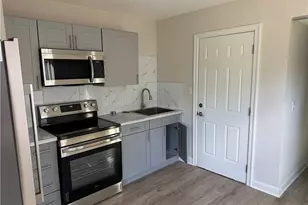 1402 Darden St, High Point, NC 27262 - Photo 6